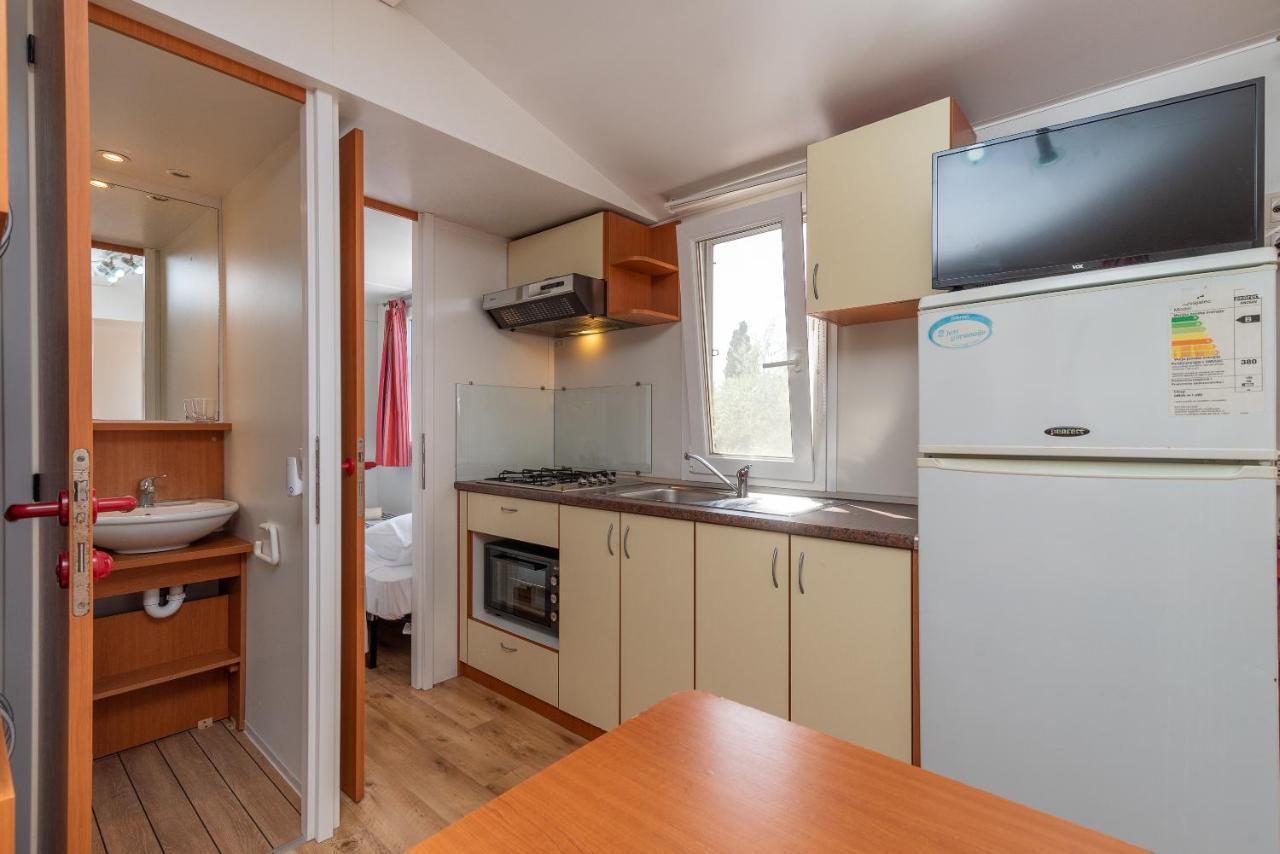 'Olive Grove' Camping House-Near The Beach Divulje Exteriör bild